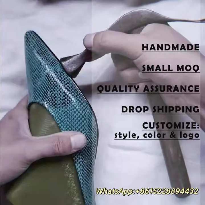 أحذية نسائية فاخرة من فرو المنكLuxury women's mink fur shoes