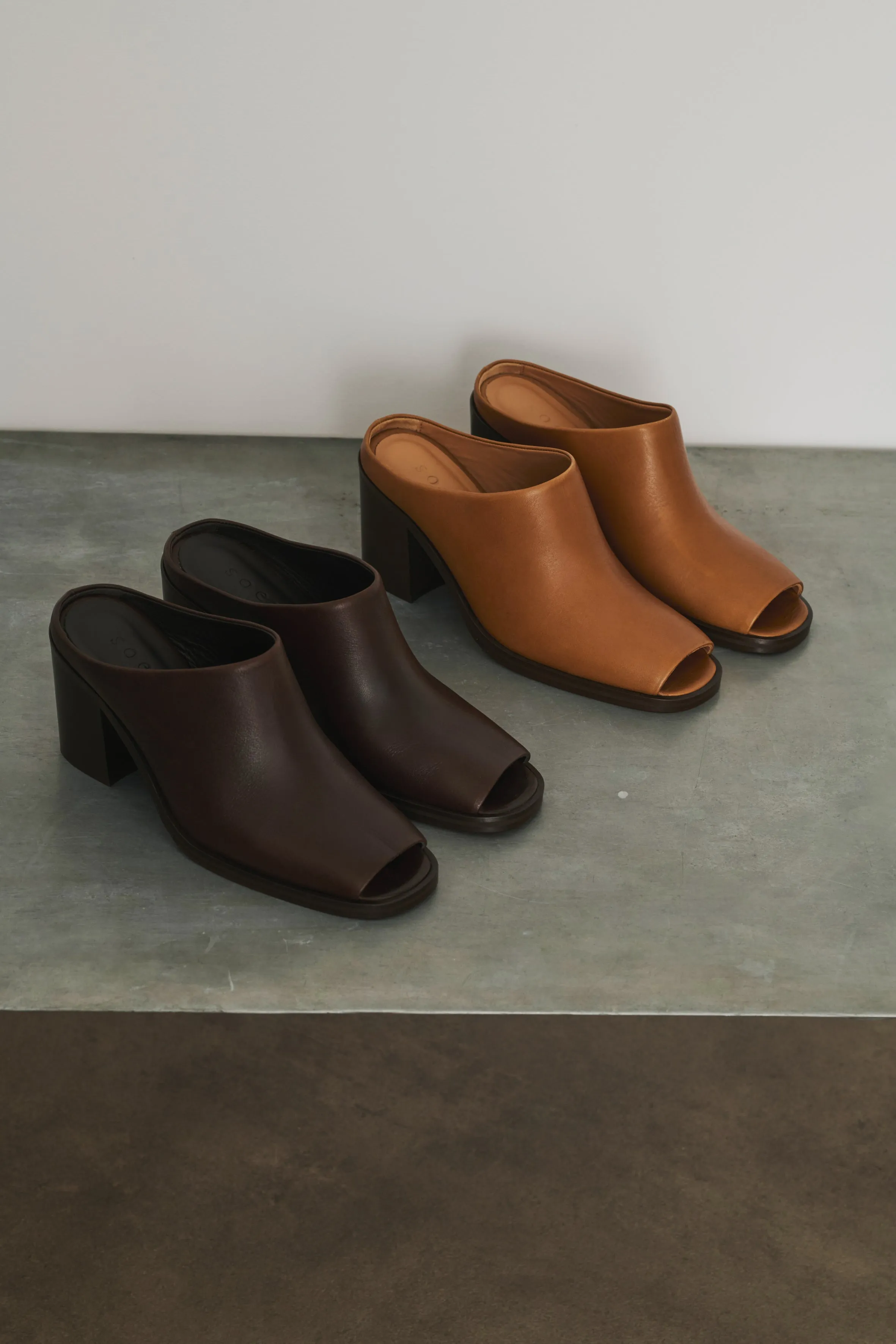 BROWN DOWN MULES