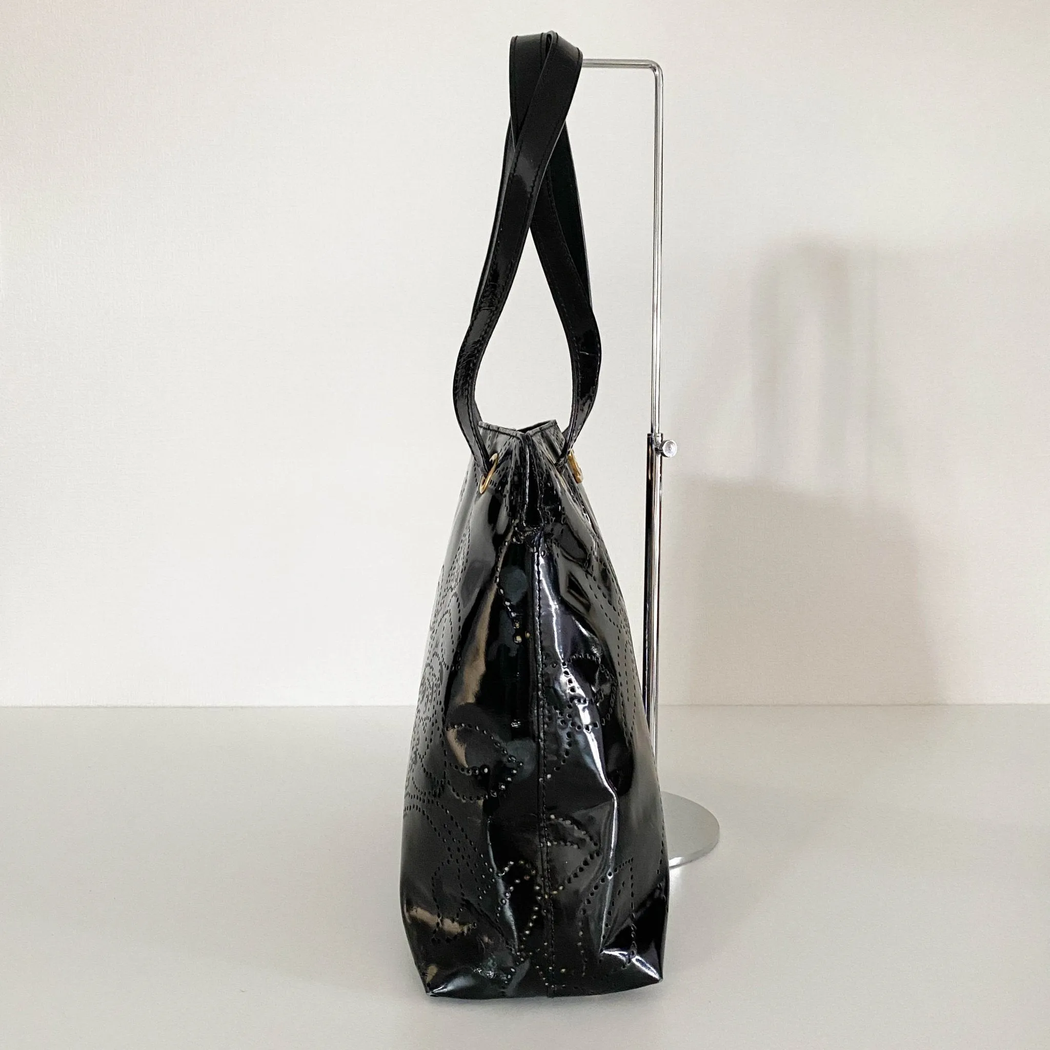 Camellia Patent Leather Black Tote Bag