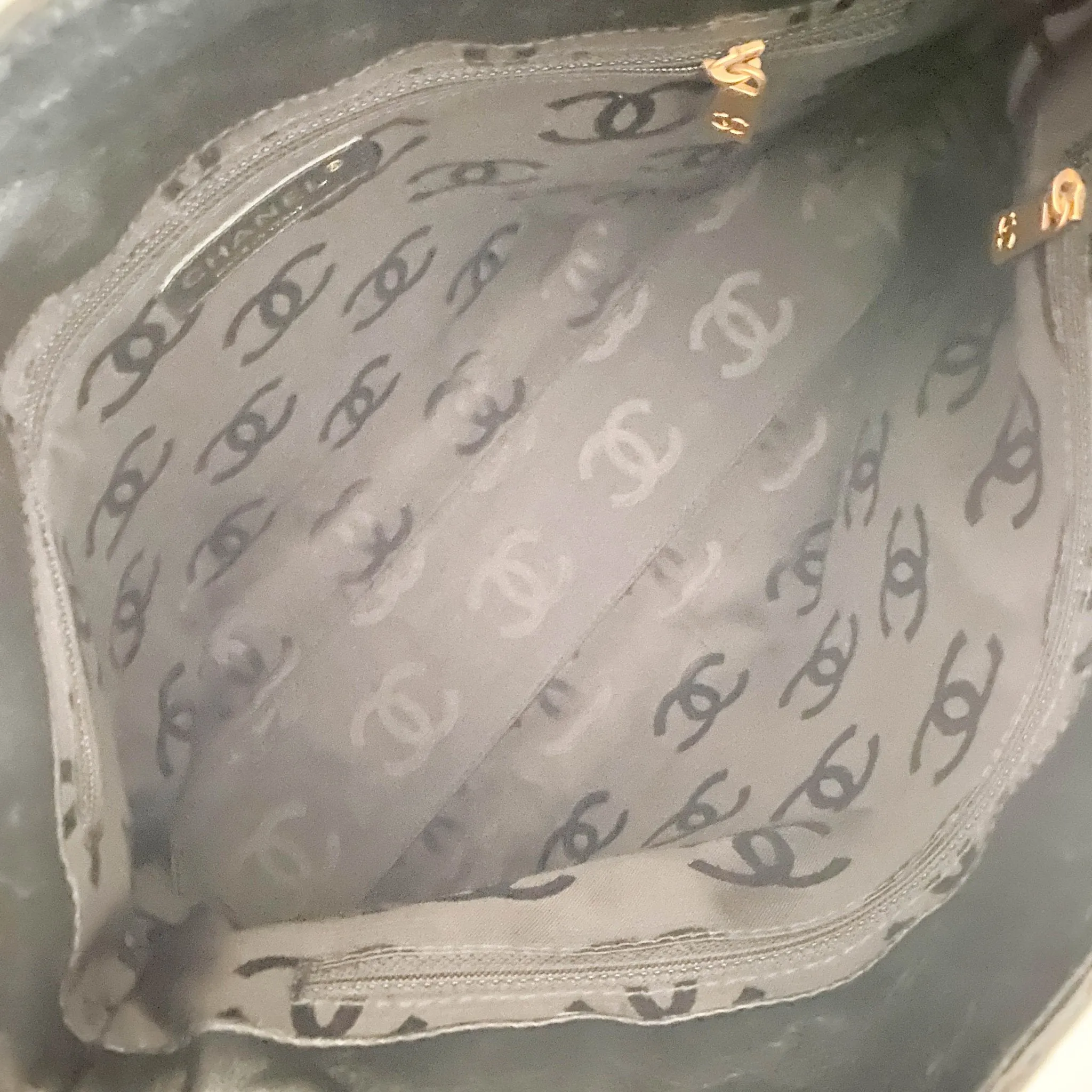 Camellia Patent Leather Black Tote Bag