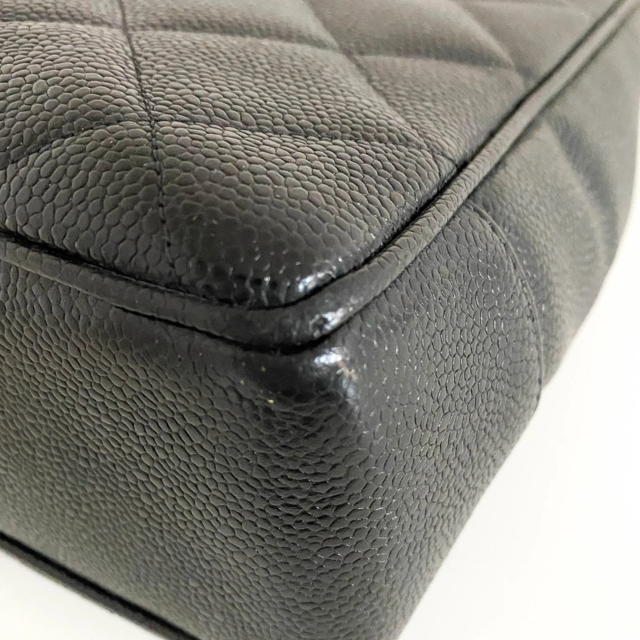 Caviar Skin Double Chain CC Quilted Shoulder Tote