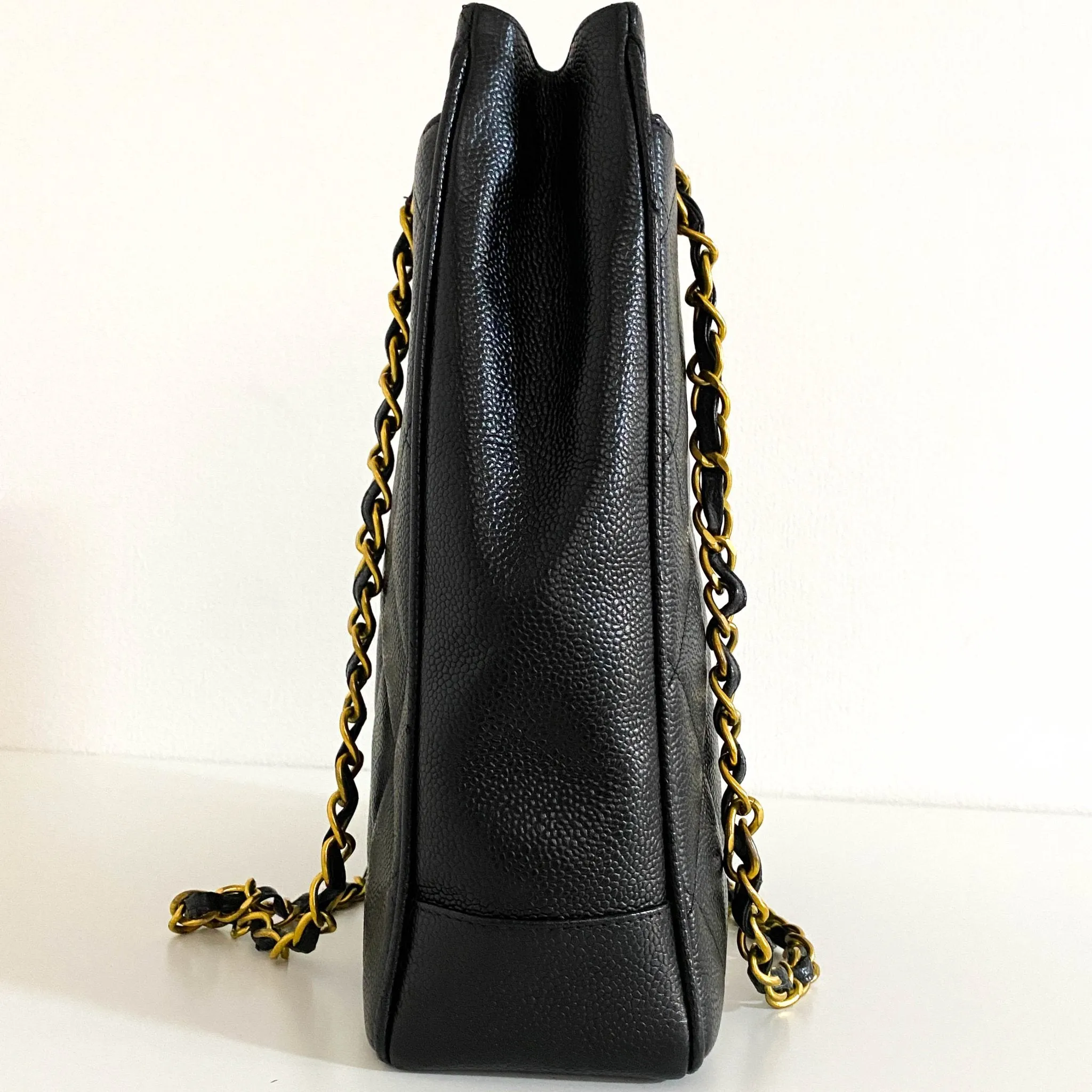 Caviar Skin Double Chain CC Quilted Shoulder Tote