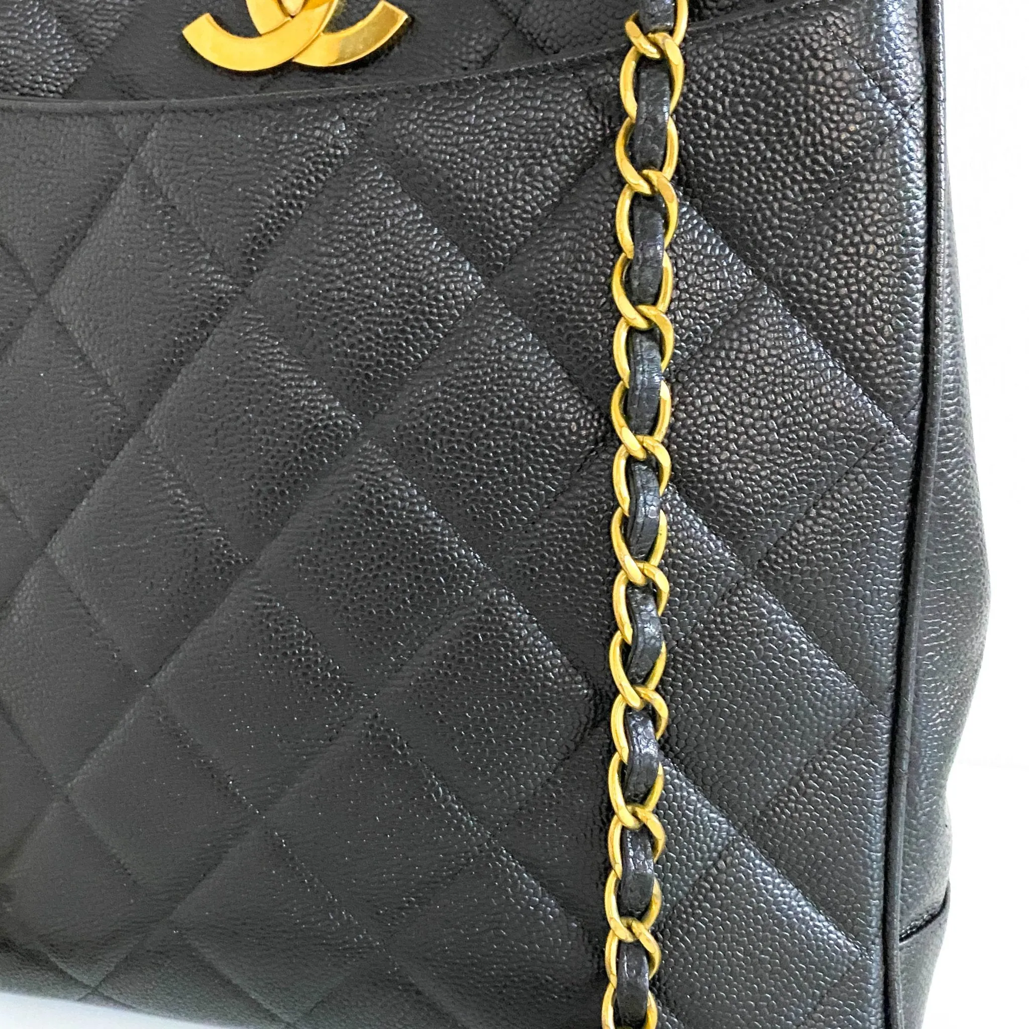 Caviar Skin Double Chain CC Quilted Shoulder Tote