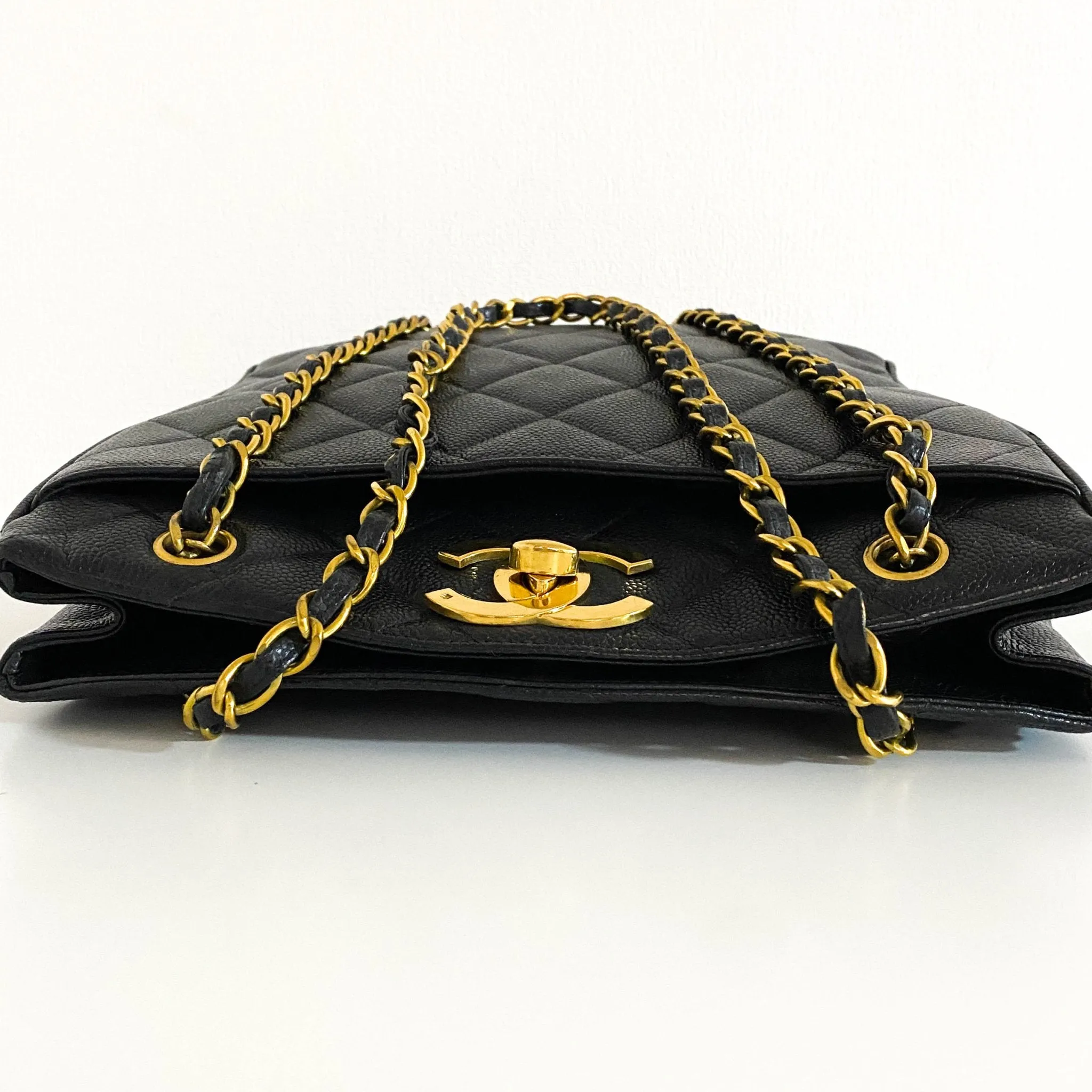 Caviar Skin Double Chain CC Quilted Shoulder Tote