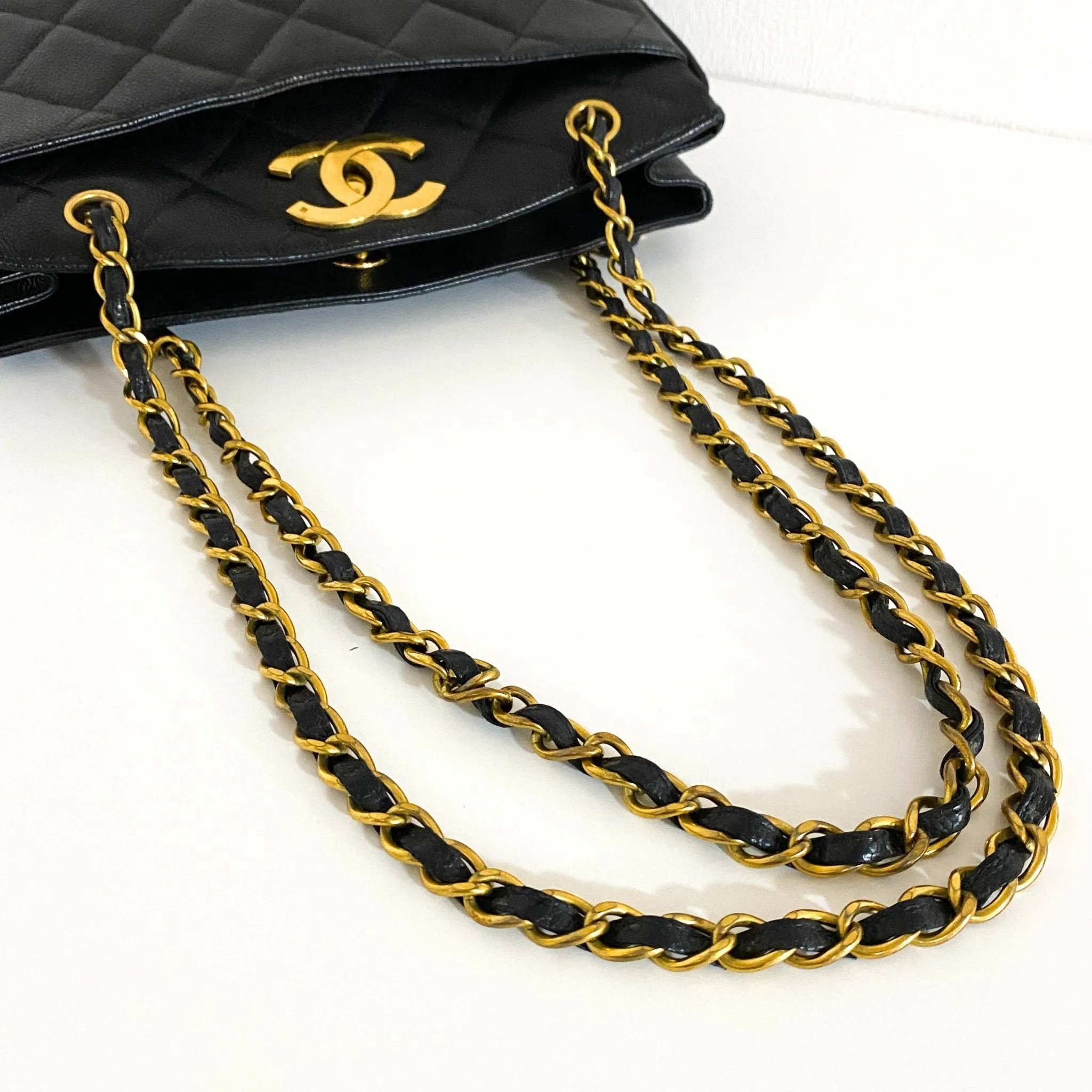 Caviar Skin Double Chain CC Quilted Shoulder Tote