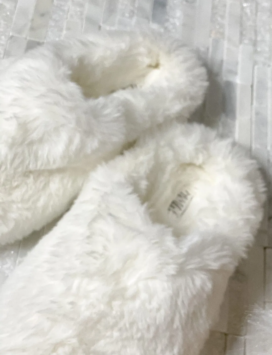 Closed Toe Faux- Fur Comfort Slippers