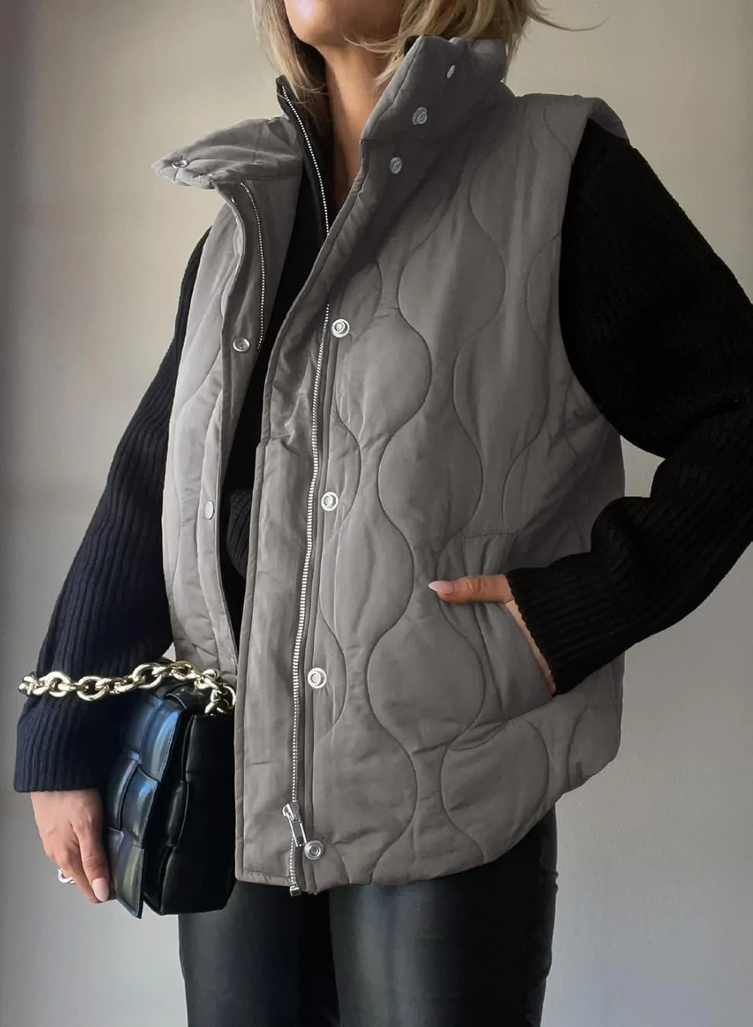 EVALESS Cropped Puffer Vest Women Lightweight Quilted Stand Collar Sleeveless Jackets Fall Spring 2025 Button Zip Up Coat