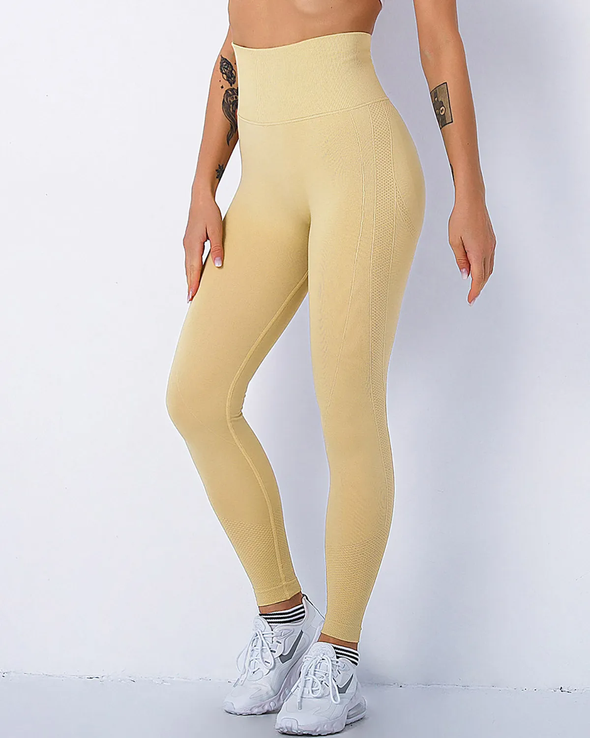 Jiulia Blanc Seamless Scrunch Leggings - Khaki