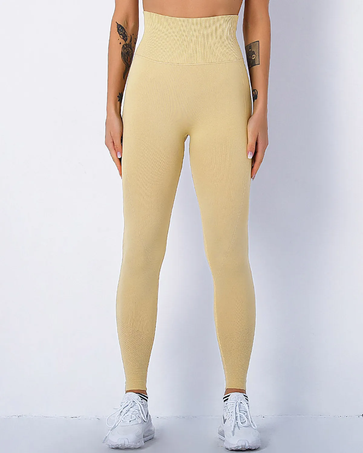 Jiulia Blanc Seamless Scrunch Leggings - Khaki