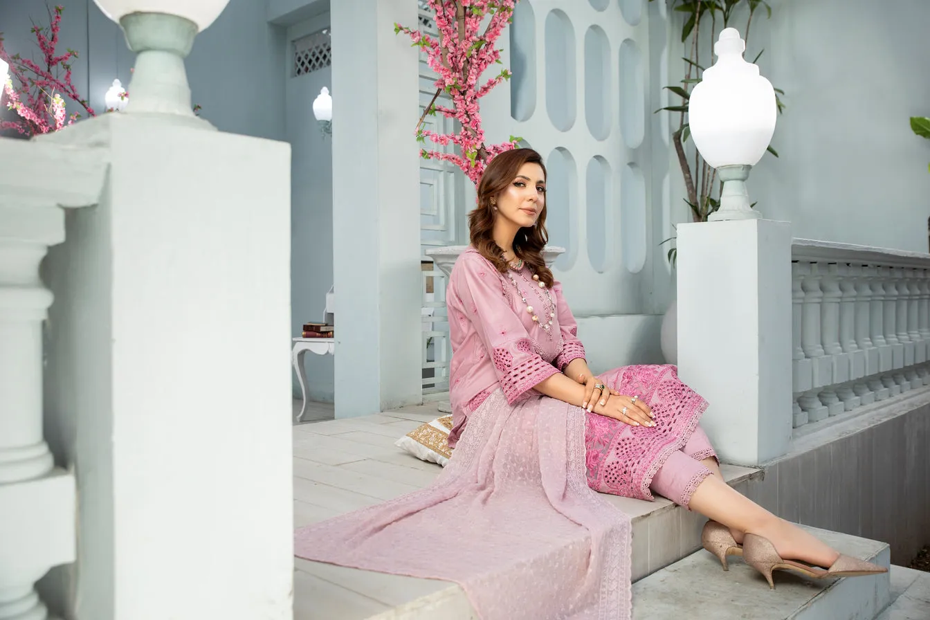 NOORMA KAMAL CHIKANKARI LAWN 09